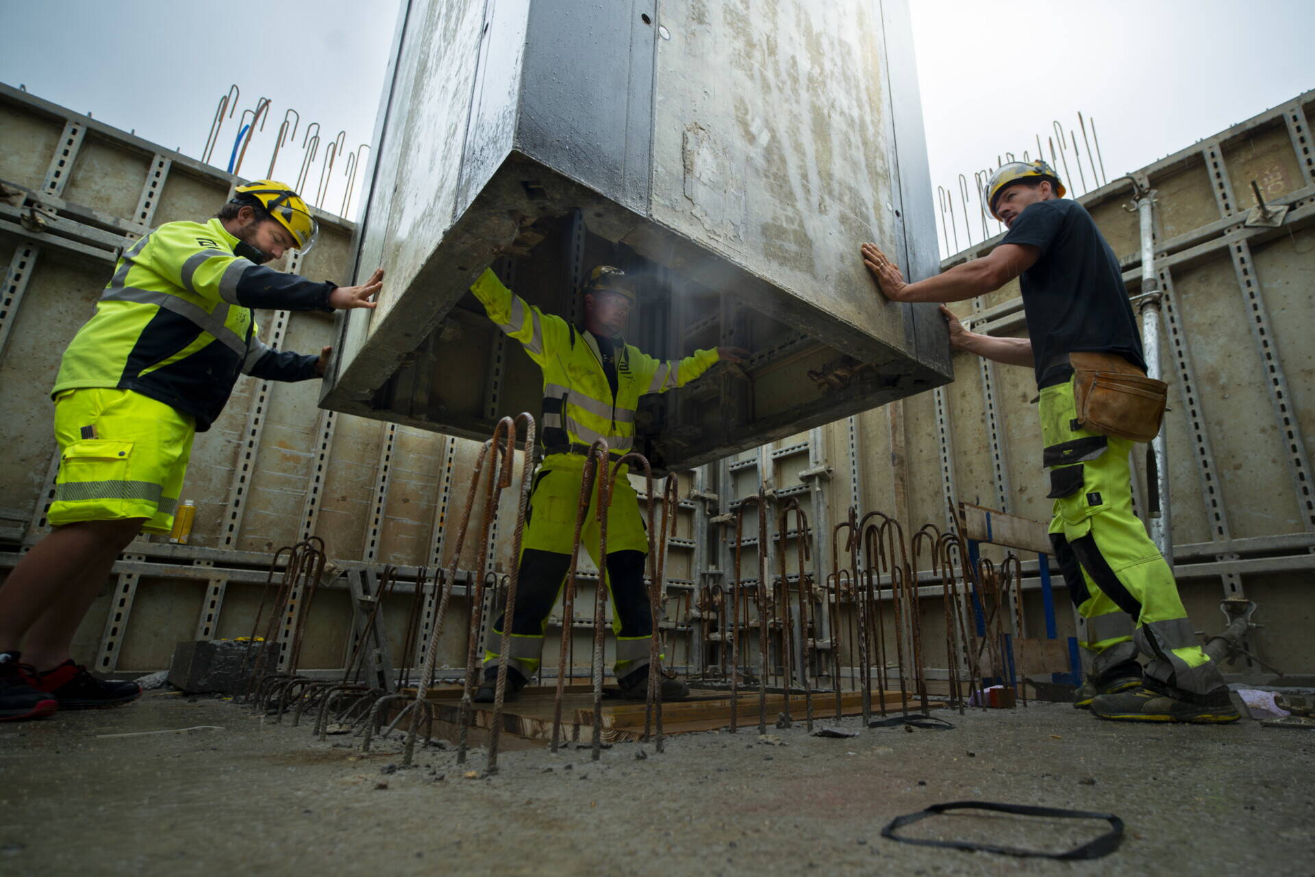 abb03_birrer_bubendorf_liftschalungsetzen.jpg